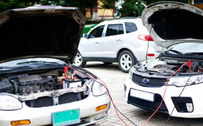 Pourquoi la batterie de ma voiture se décharge-t-elle pendant la nuit ou lorsqu’elle est garée ?